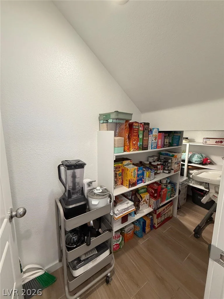 9317 Davis Falls, Las Vegas, NV 89143
