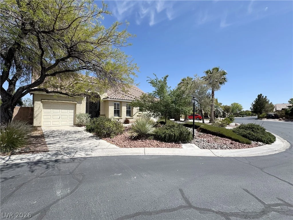 8804 Willow Cabin, Las Vegas, NV 89131