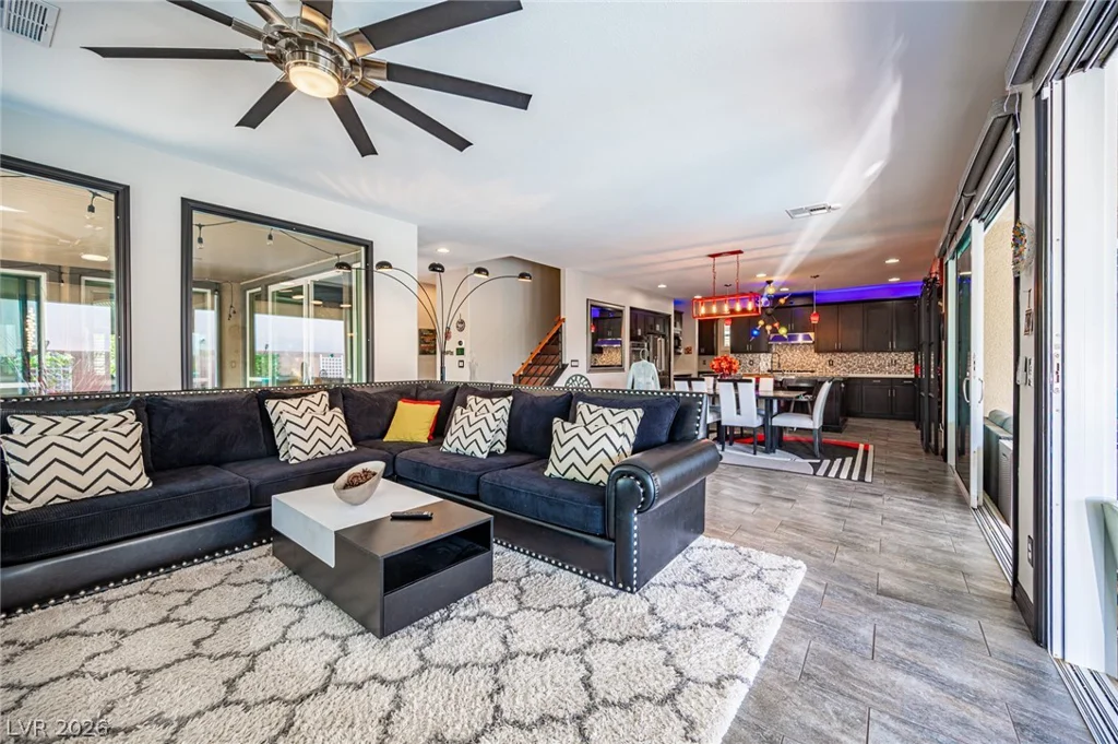 10729 Beecher Park, Las Vegas, NV 89166