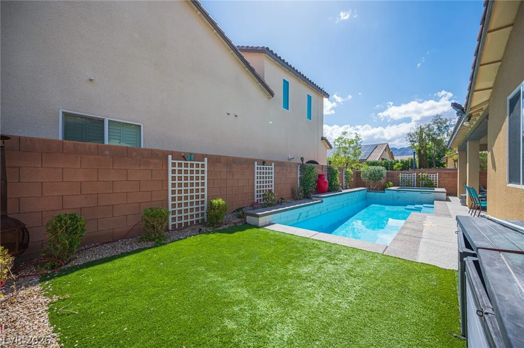 10729 Beecher Park, Las Vegas, NV 89166
