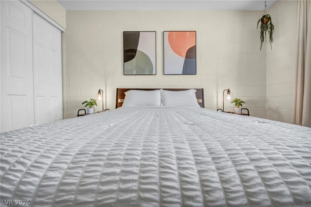 913 De Met, Las Vegas, NV 89119