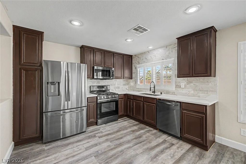 9444 Fort Connah, Las Vegas, NV 89178
