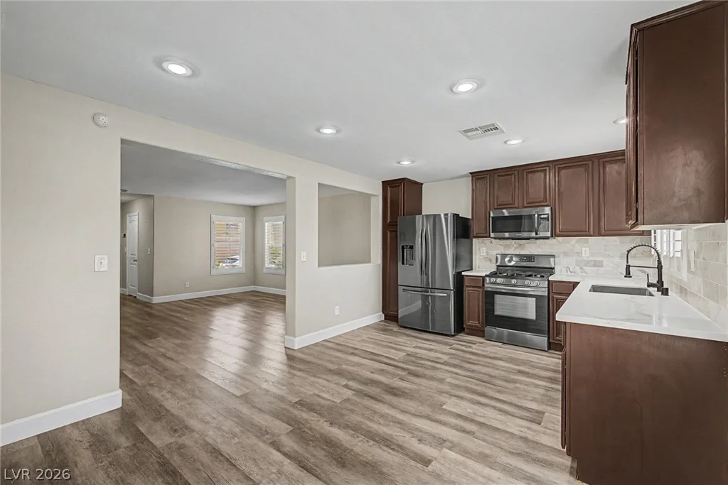 9444 Fort Connah, Las Vegas, NV 89178