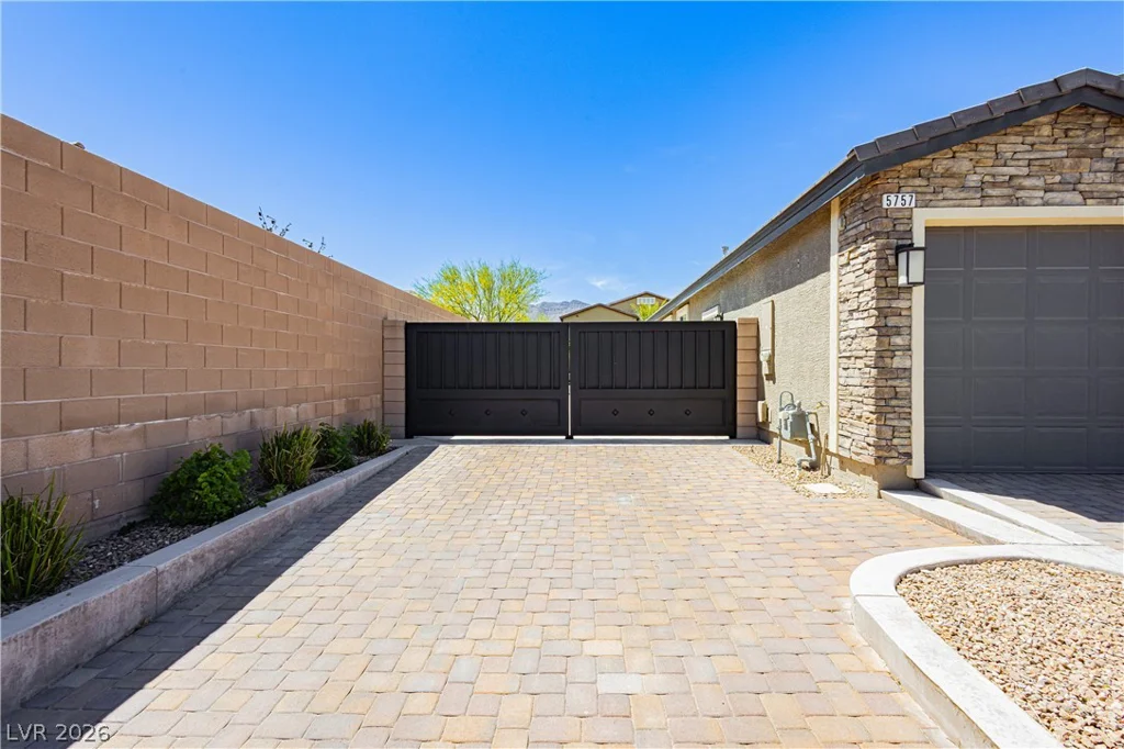5757 Ireland Ridge, Las Vegas, NV 89149