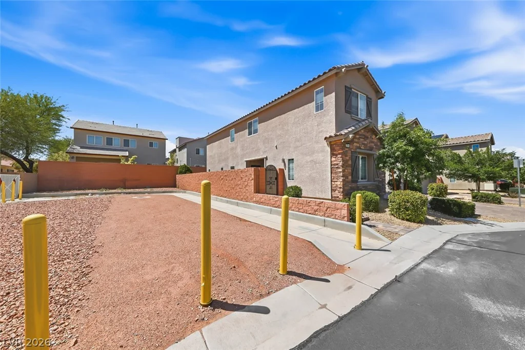 5595 Pico Ferrera, Las Vegas, NV 89113