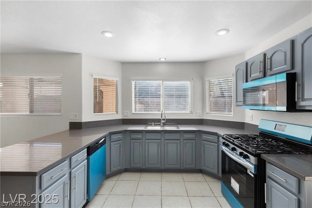 9361 Gilmore, Las Vegas, NV 89129