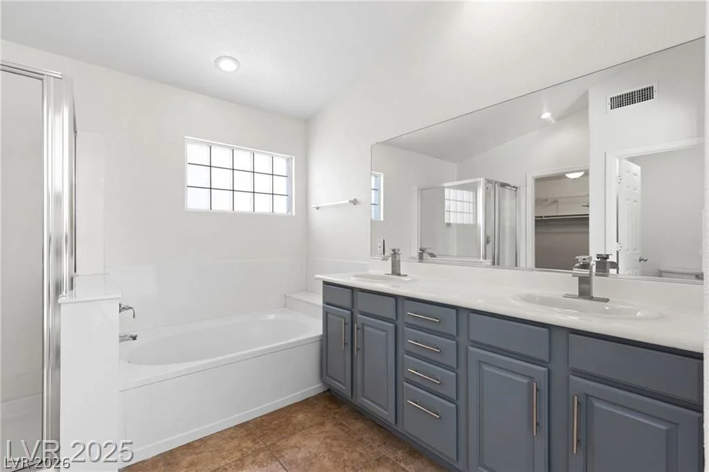 9361 Gilmore, Las Vegas, NV 89129