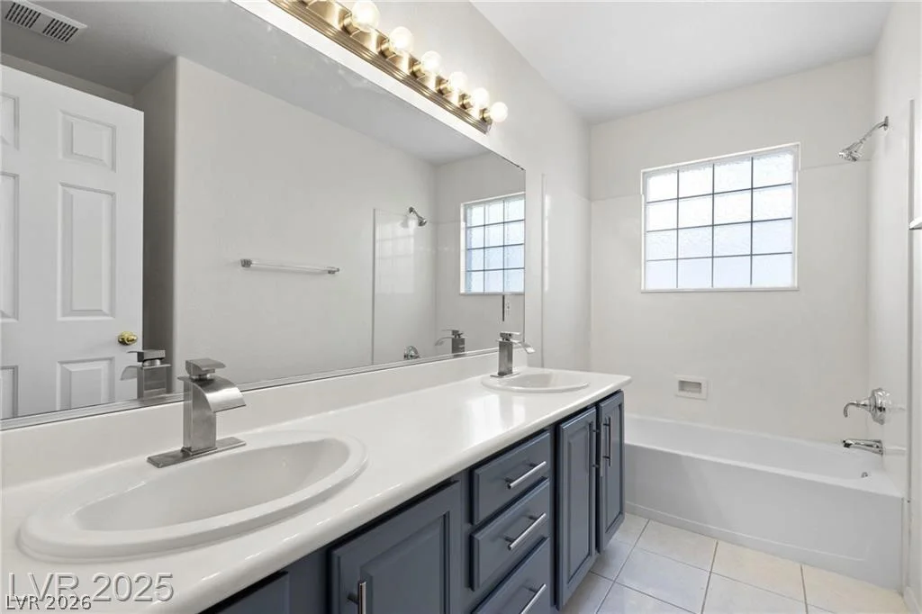 9361 Gilmore, Las Vegas, NV 89129