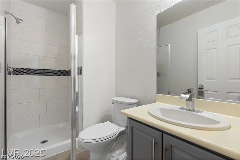 9361 Gilmore, Las Vegas, NV 89129
