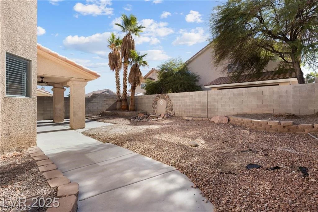 9361 Gilmore, Las Vegas, NV 89129