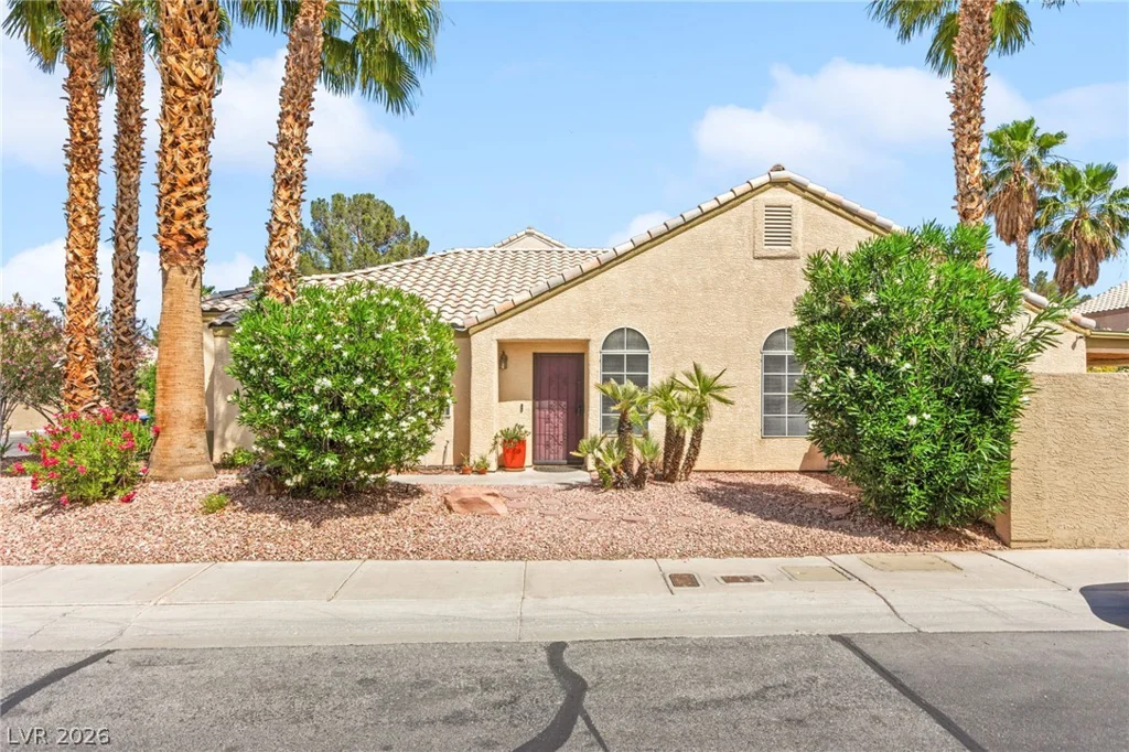 7749 Kasmere Falls, Las Vegas, NV 89149