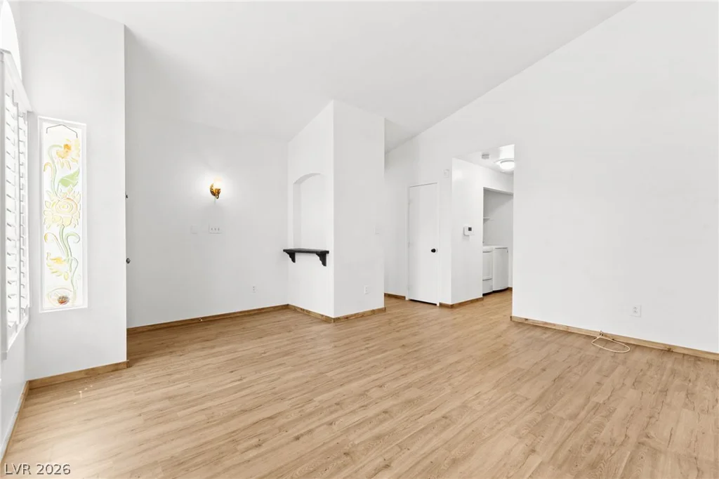 7749 Kasmere Falls, Las Vegas, NV 89149