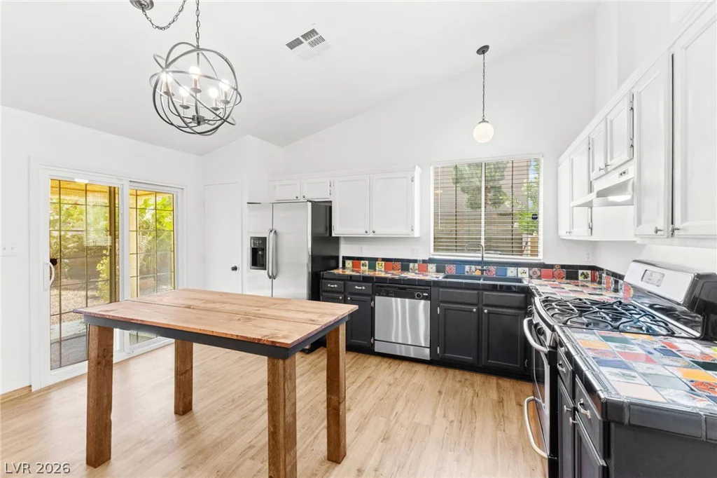 7749 Kasmere Falls, Las Vegas, NV 89149