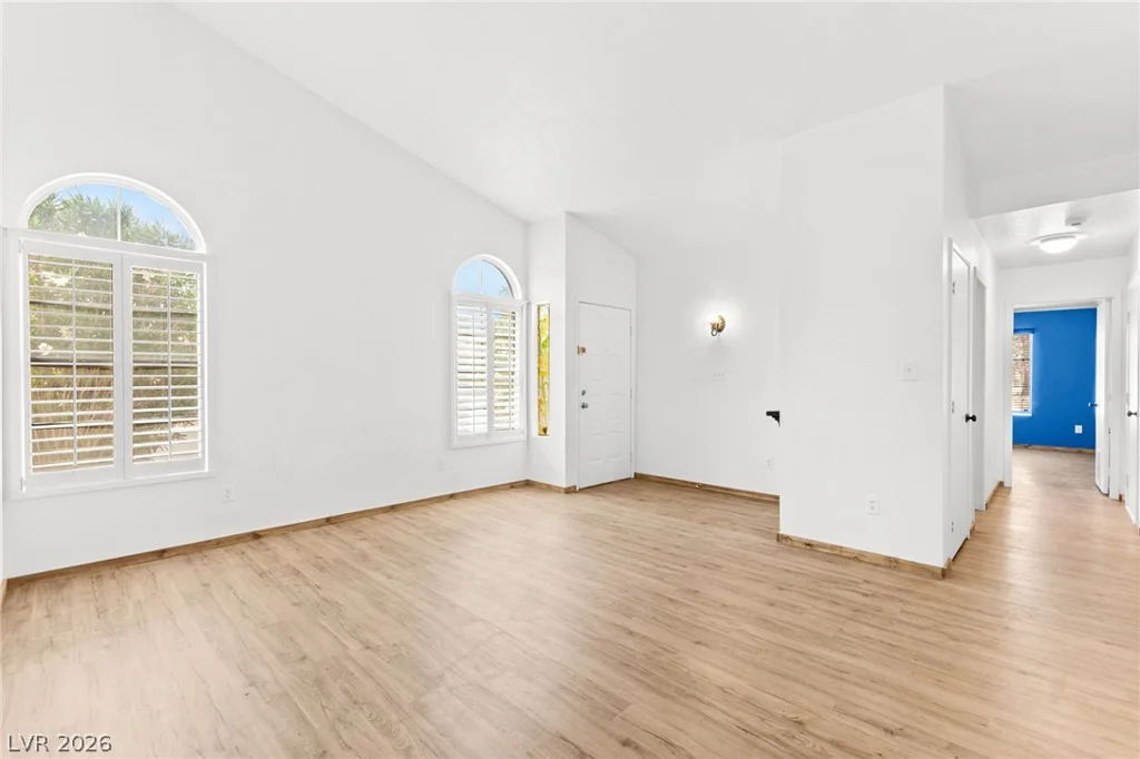 7749 Kasmere Falls, Las Vegas, NV 89149