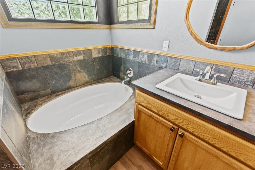7749 Kasmere Falls, Las Vegas, NV 89149