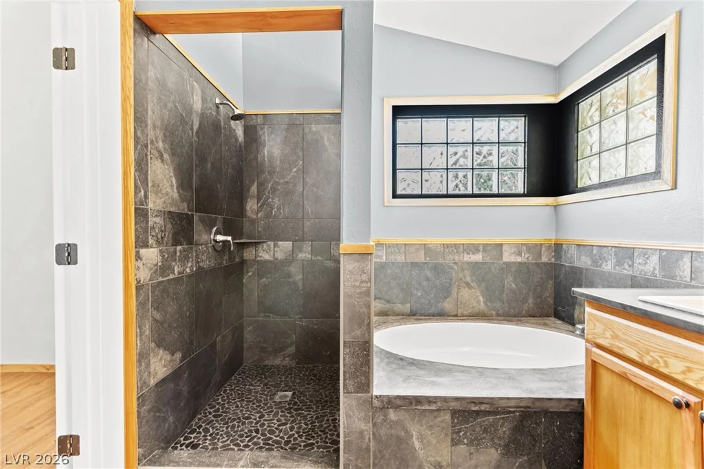 7749 Kasmere Falls, Las Vegas, NV 89149