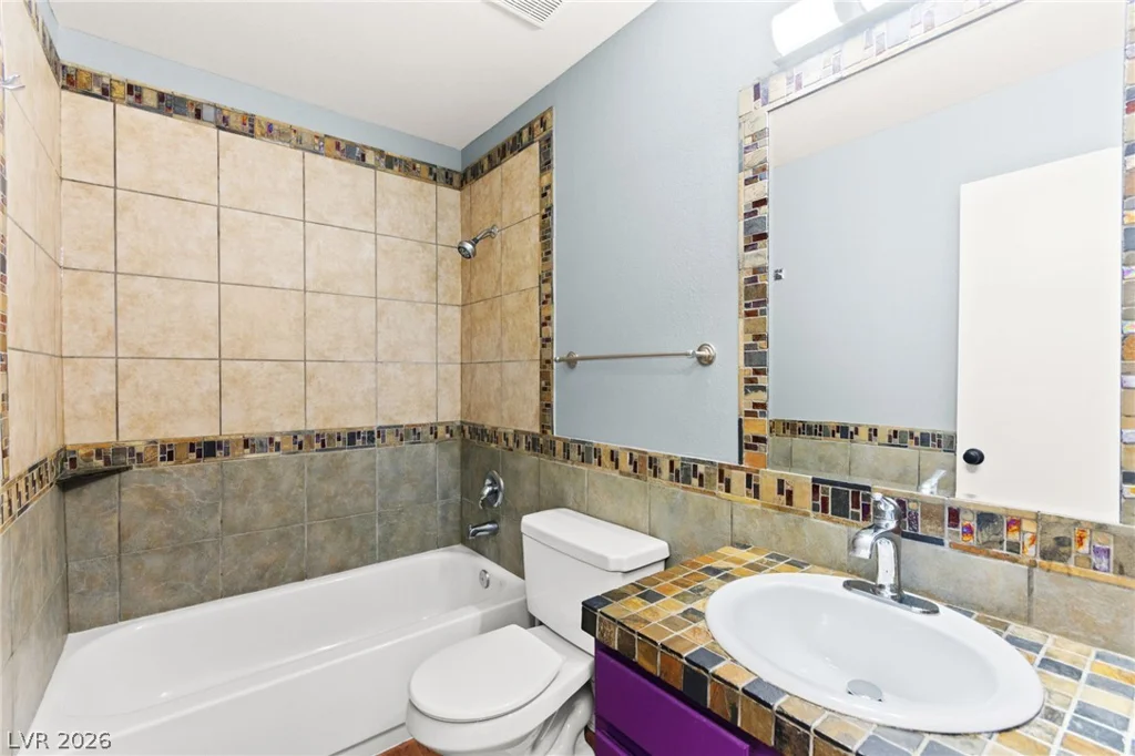 7749 Kasmere Falls, Las Vegas, NV 89149