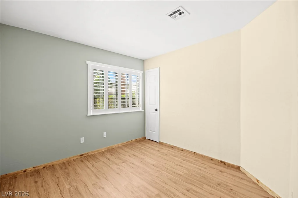 7749 Kasmere Falls, Las Vegas, NV 89149