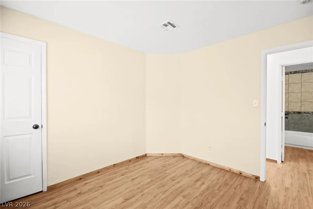 7749 Kasmere Falls, Las Vegas, NV 89149