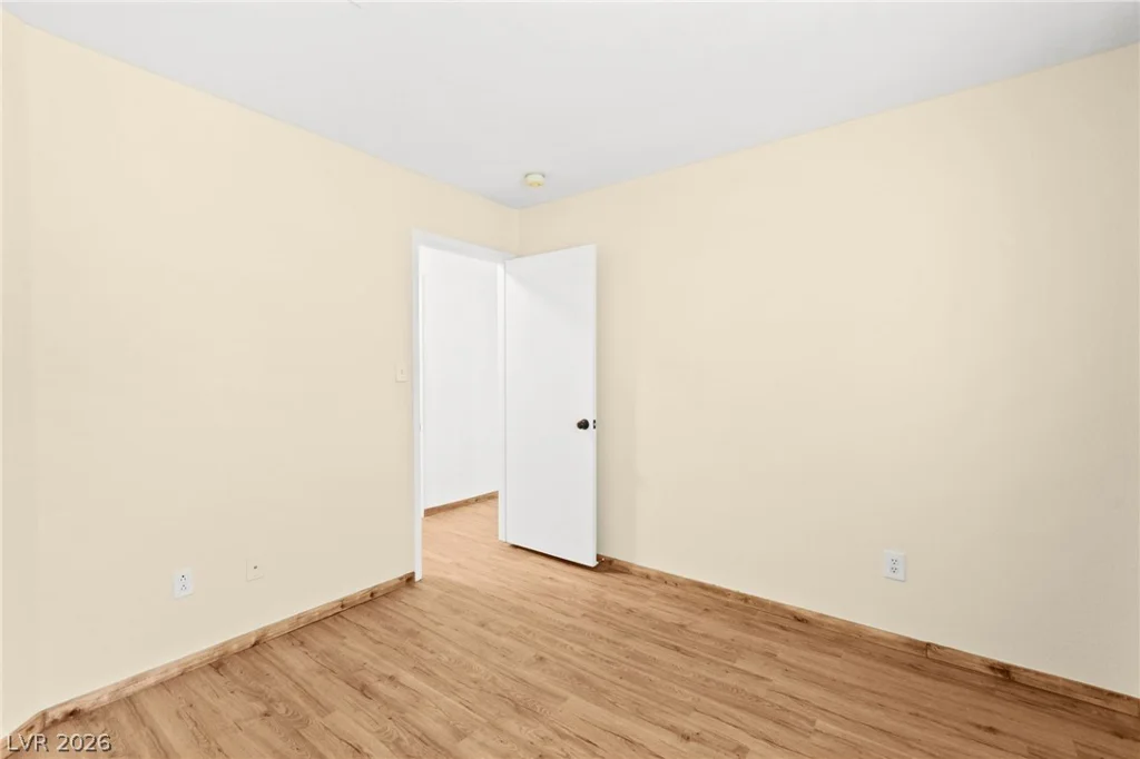 7749 Kasmere Falls, Las Vegas, NV 89149