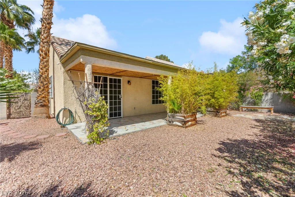 7749 Kasmere Falls, Las Vegas, NV 89149