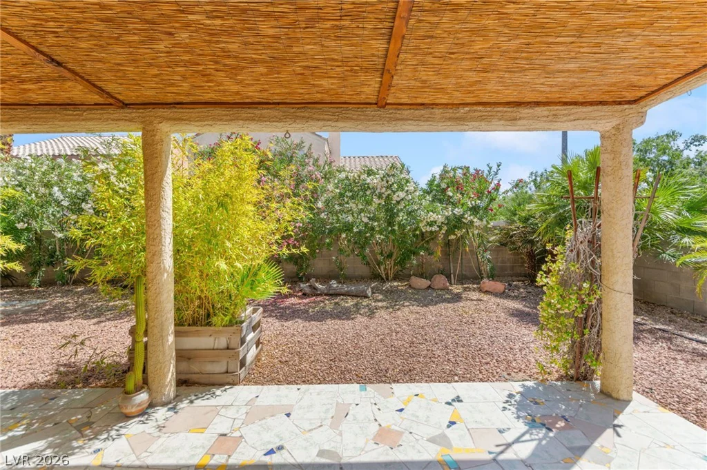 7749 Kasmere Falls, Las Vegas, NV 89149