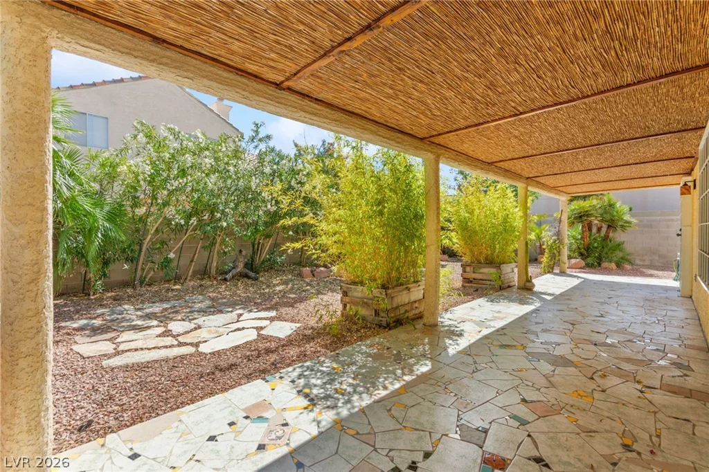 7749 Kasmere Falls, Las Vegas, NV 89149