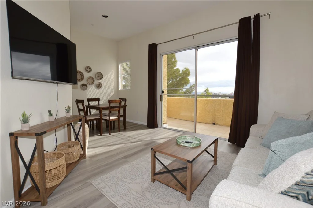 270 Flamingo, Las Vegas, NV 89169