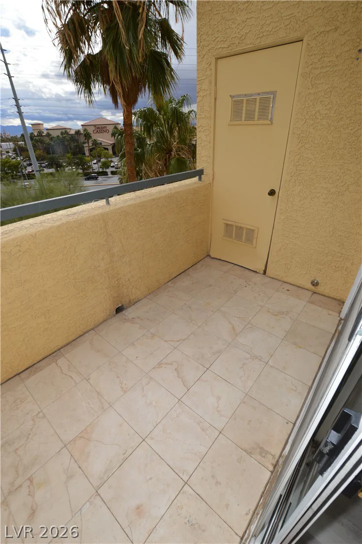 270 Flamingo, Las Vegas, NV 89169