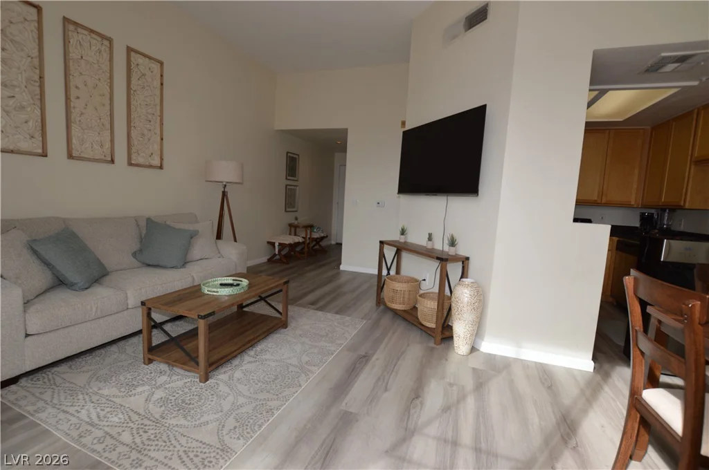 270 Flamingo, Las Vegas, NV 89169