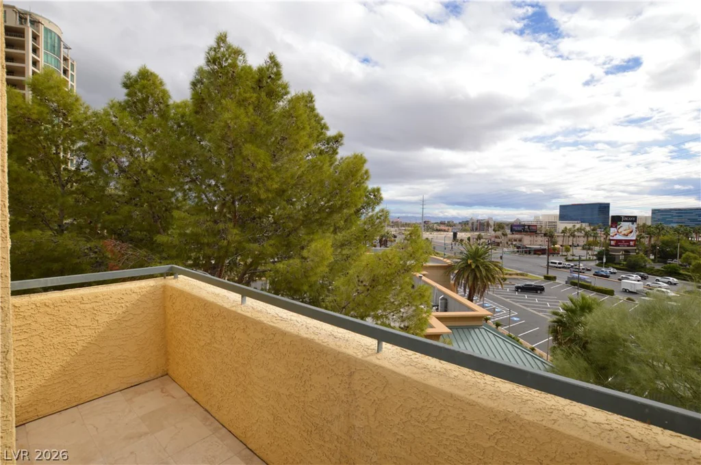 270 Flamingo, Las Vegas, NV 89169