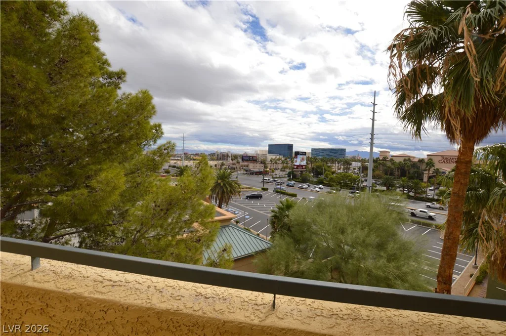 270 Flamingo, Las Vegas, NV 89169