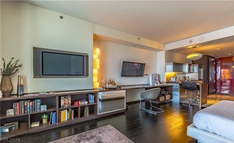4381 Flamingo, Las Vegas, NV 89103