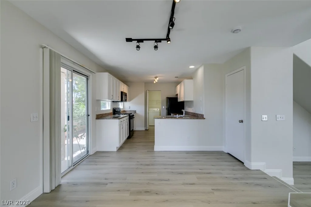 8703 Sandringham, Las Vegas, NV 89129