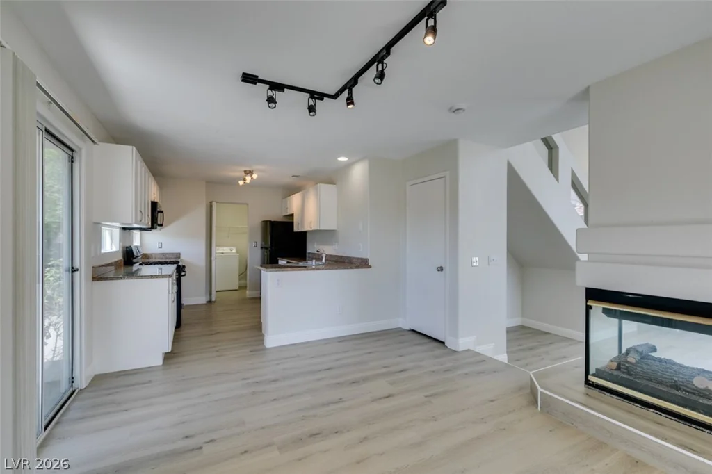 8703 Sandringham, Las Vegas, NV 89129