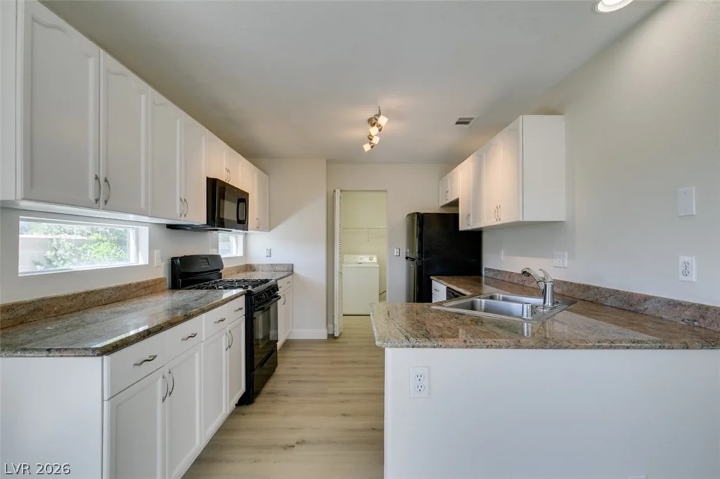 8703 Sandringham, Las Vegas, NV 89129