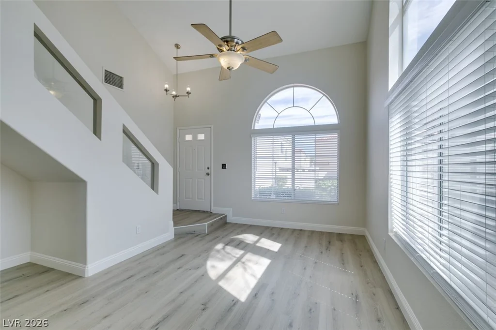 8703 Sandringham, Las Vegas, NV 89129