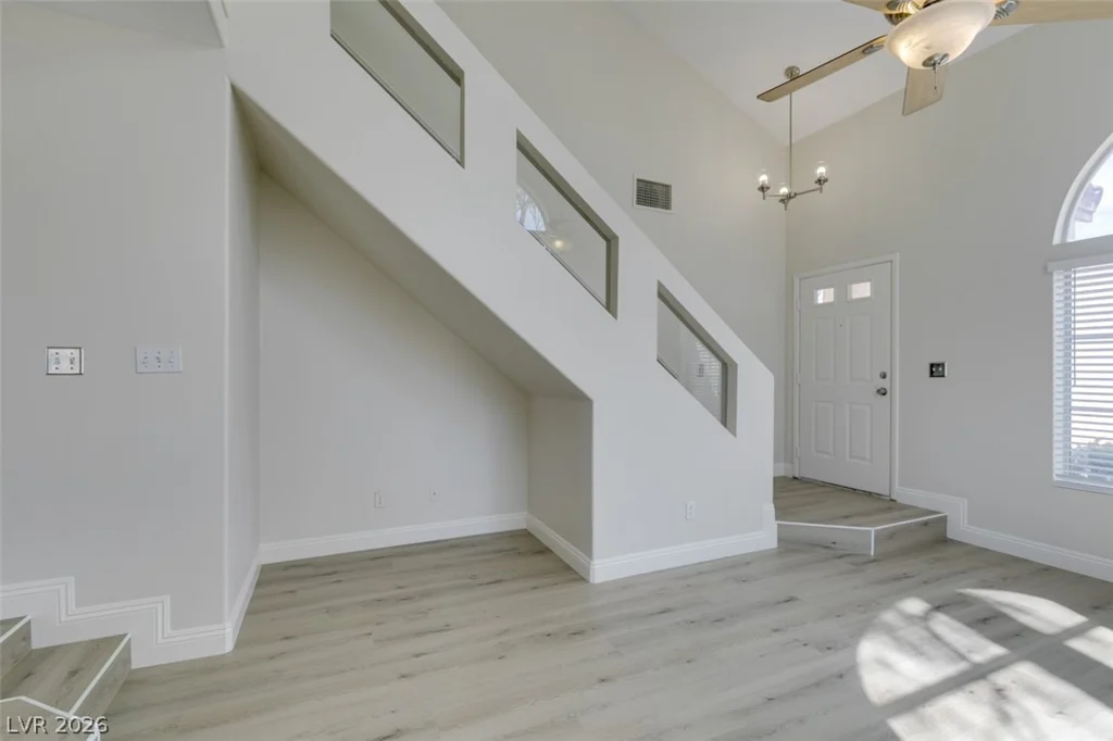 8703 Sandringham, Las Vegas, NV 89129