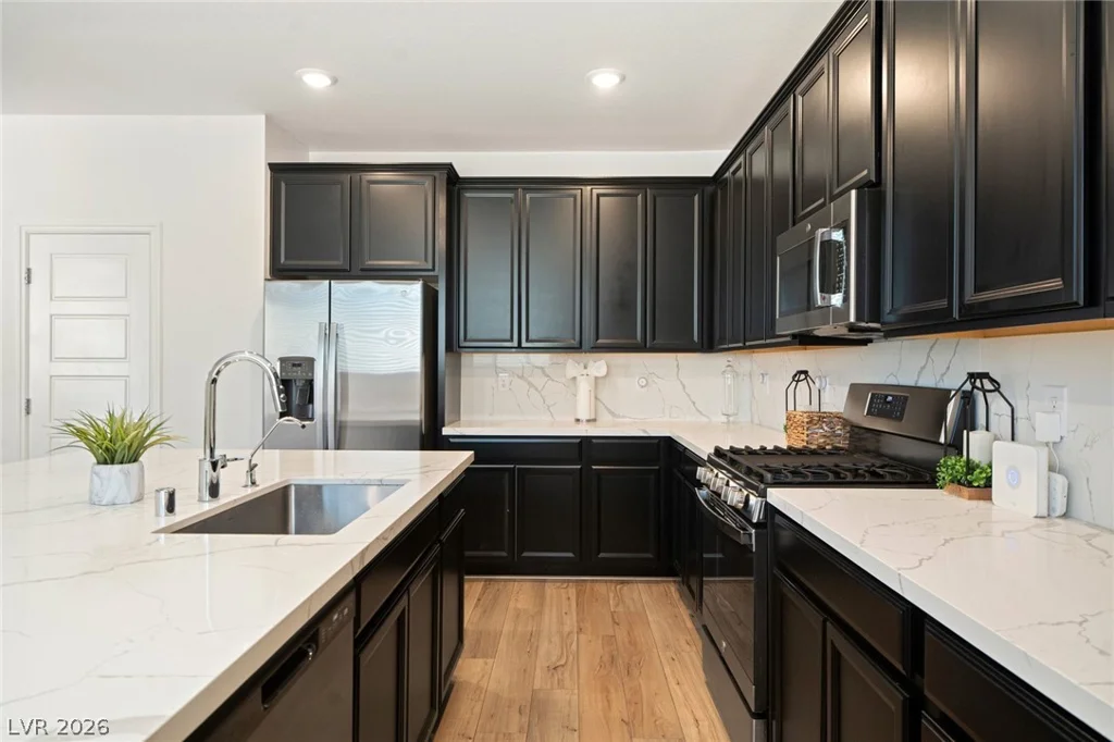 6844 Bayou Hollow, Las Vegas, NV 89156
