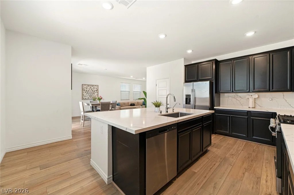 6844 Bayou Hollow, Las Vegas, NV 89156