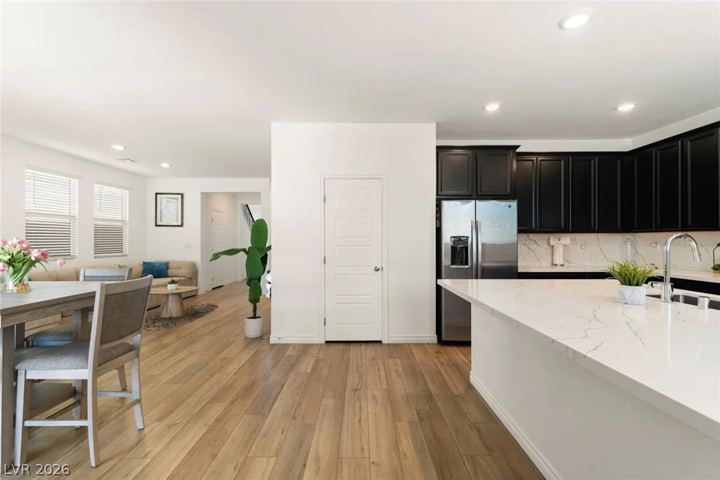 6844 Bayou Hollow, Las Vegas, NV 89156