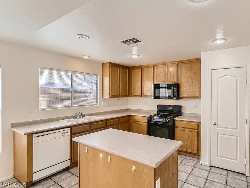 11940 White Lilly, Las Vegas, NV 89183