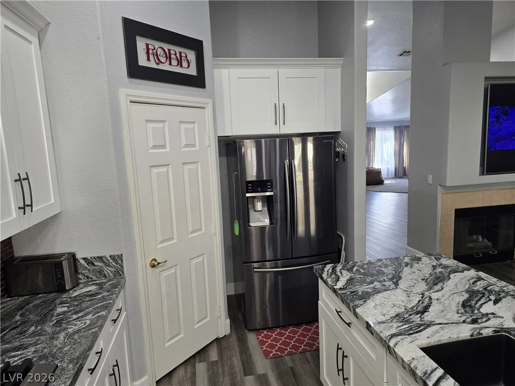 6036 Cocktail, Las Vegas, NV 89130