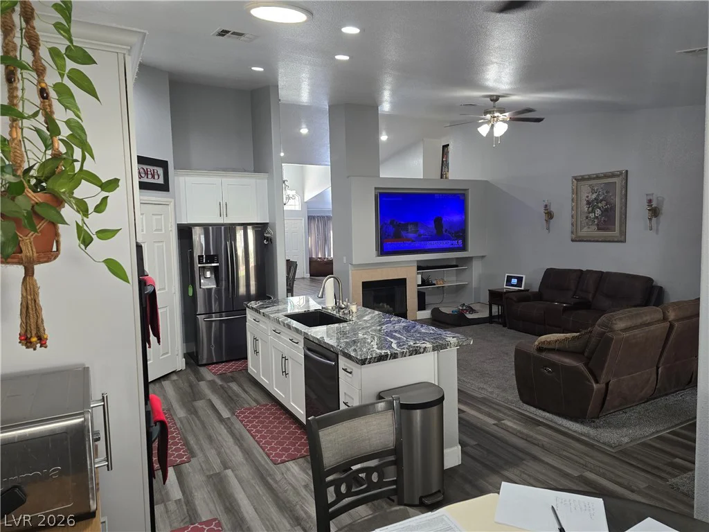 6036 Cocktail, Las Vegas, NV 89130