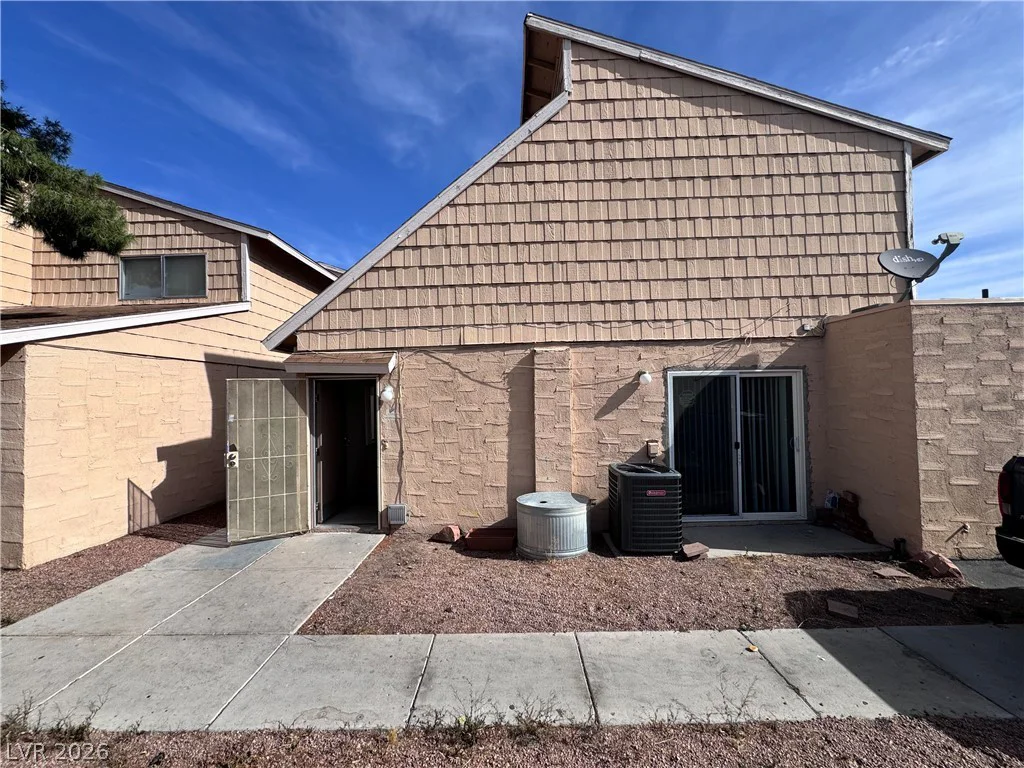 5245 Golden, Las Vegas, NV 89119