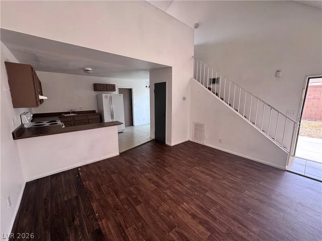 5245 Golden, Las Vegas, NV 89119