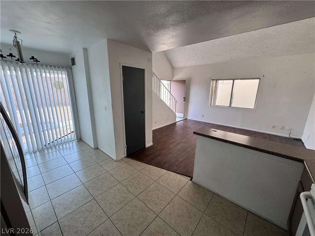 5245 Golden, Las Vegas, NV 89119