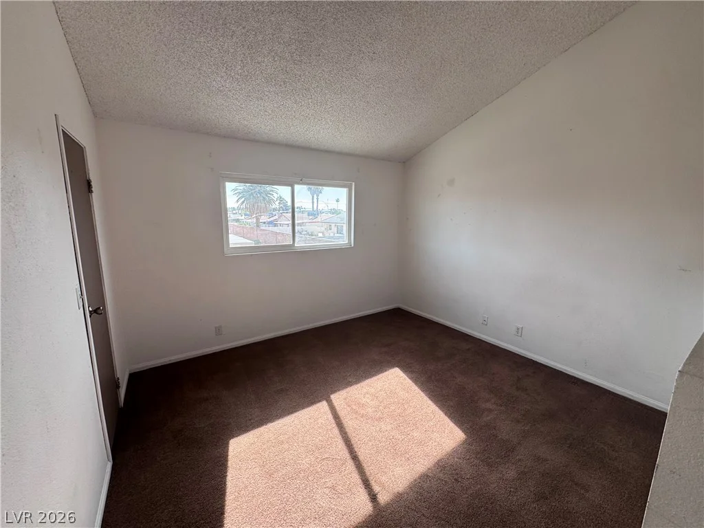 5245 Golden, Las Vegas, NV 89119