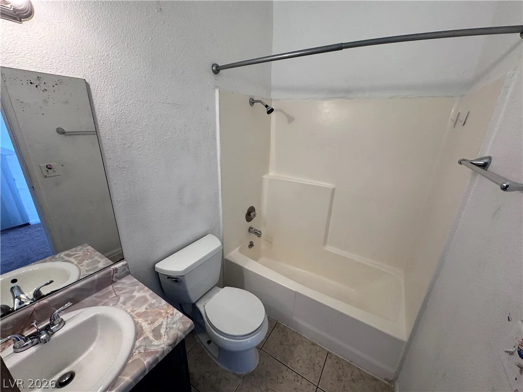 5245 Golden, Las Vegas, NV 89119