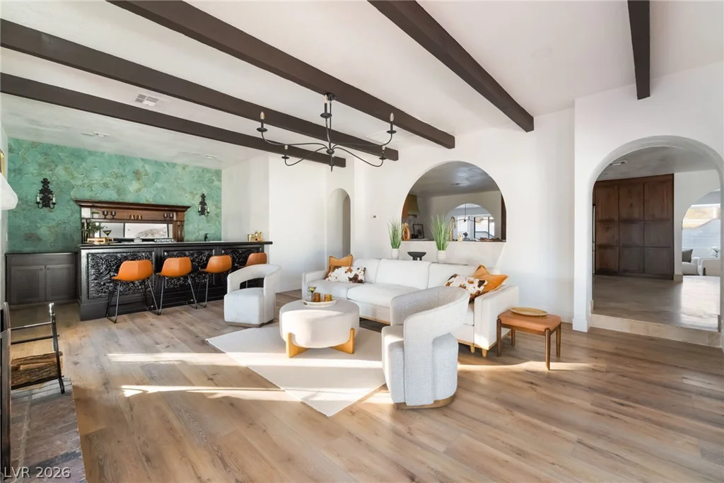 6465 Edna, Las Vegas, NV 89146